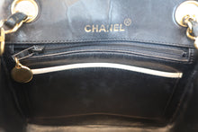 Load image into Gallery viewer, CHANEL Mini Matelasse chain shoulder bag Lambskin Black/White/Gold hadware Shoulder bag 800080235
