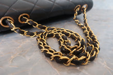 Load image into Gallery viewer, CHANEL Matelasse chain shoulder bag Lambskin Black/Gold hadware Shoulder bag 700120213
