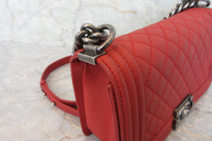 CHANEL/シャネル ボーイシャネルチェーンショルダーバッグ ソフトキャビアスキン レッド/シルバー金具 ショルダーバッグ 700070069