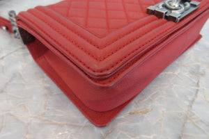 CHANEL/シャネル ボーイシャネルチェーンショルダーバッグ ソフトキャビアスキン レッド/シルバー金具 ショルダーバッグ 700070069