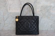 將圖片載入圖庫檢視器 CHANEL/シャネル 復刻トート キャビアスキン ブラック/ゴールド金具 トートバッグ 700060236
