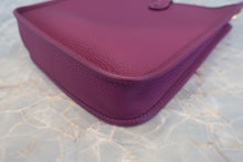 将图片加载到图库查看器，HERMES EVELYNE TPM Clemence leather Anemone Y刻印 Shoulder bag 800080012
