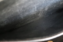 Load image into Gallery viewer, CHANEL Matelasse chain shoulder bag Lambskin Black/Gold hadware Shoulder bag 700120213
