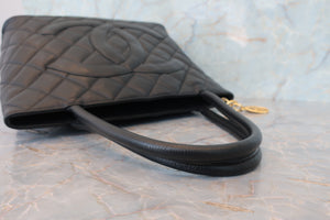 CHANEL/シャネル 復刻トート キャビアスキン ブラック/ゴールド金具 トートバッグ 700060236