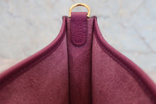 将图片加载到图库查看器，HERMES EVELYNE TPM Clemence leather Anemone Y刻印 Shoulder bag 800080012
