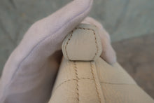 Load image into Gallery viewer, HERMES BOLIDE 35 Clemence leather White □J Engraving Hand bag 700100052
