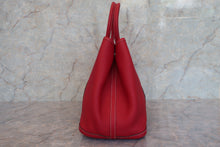 将图片加载到图库查看器，HERMES GARDEN PARTY PM Negonda leather Rouge casaque □P刻印 Tote bag 600080033
