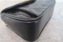 Load image into Gallery viewer, CHANEL Matelasse chain shoulder bag Lambskin Black/Gold hadware Shoulder bag 700120217

