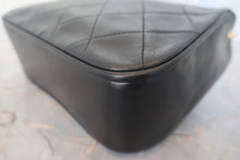 Load image into Gallery viewer, CHANEL Matelasse chain shoulder bag Lambskin Black/Gold hadware Shoulder bag 700120217
