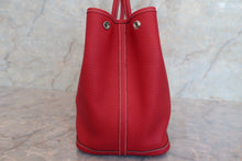 将图片加载到图库查看器，HERMES GARDEN PARTY PM Negonda leather Rouge casaque □P刻印 Tote bag 600080033
