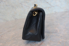 將圖片載入圖庫檢視器 CHANEL/シャネル ミニマトラッセフルフラップチェーンショルダーバッグ ラムスキン ブラック/ゴールド金具 ショルダーバッグ 800030081
