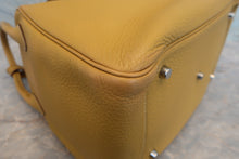 将图片加载到图库查看器，HERMES LINDY 34 Clemence leather Curry □L刻印 Shoulder bag 800070157
