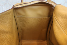 将图片加载到图库查看器，HERMES LINDY 34 Clemence leather Curry □L刻印 Shoulder bag 800070157
