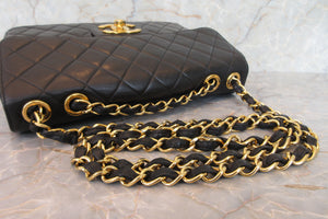 CHANEL/シャネル 中マトラッセシングルフラップチェーンショルダーバッグ ラムスキン ブラック/ゴールド金具 ショルダーバッグ 700080019