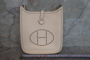 HERMES／エルメス エブリンTPM トリヨンクレマンス ナタ U刻印 ショルダーバッグ 700070265