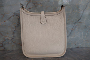 HERMES／エルメス エブリンTPM トリヨンクレマンス ナタ U刻印 ショルダーバッグ 700070265
