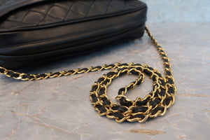 CHANEL Matelasse fringe chain shoulder bag Lambskin Black/Gold hadware Shoulder bag 700100061