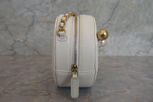 CHANEL/シャネル マトラッセラウンドチェーンショルダーバッグ ラムスキン ホワイト/ゴールド金具 ショルダーバッグ 700030215