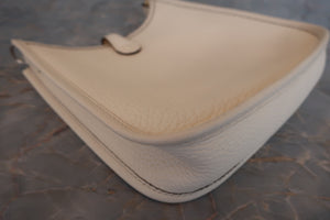 HERMES／エルメス エブリンTPM トリヨンクレマンス ナタ U刻印 ショルダーバッグ 700070265