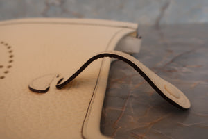 HERMES／エルメス エブリンTPM トリヨンクレマンス ナタ U刻印 ショルダーバッグ 700070265