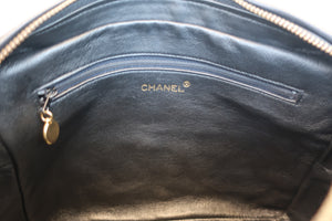 CHANEL Matelasse fringe chain shoulder bag Lambskin Black/Gold hadware Shoulder bag 700100061