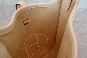 HERMES／エルメス エブリンTPM トリヨンクレマンス ナタ U刻印 ショルダーバッグ 700070265