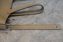 Load image into Gallery viewer, HERMES PICOTIN LOCK MM Clemence leather Trench X Engraving Hand bag 800060137
