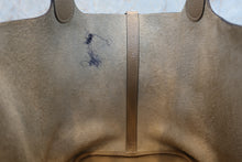 Load image into Gallery viewer, HERMES PICOTIN LOCK MM Clemence leather Trench X Engraving Hand bag 800060137
