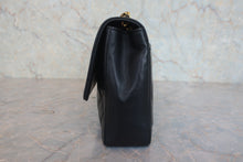 将图片加载到图库查看器，CHANEL/香奈儿 CF 链条包 羊皮 Black/Gold hadware(黑色/金色金属) 肩背包 800030095
