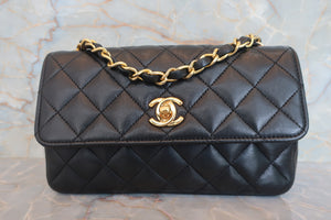 CHANEL Mini matelasse chain shoulder bag Lambskin Black/Gold hadware Shoulder bag 700060274