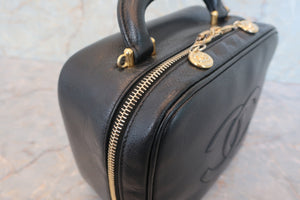 CHANEL/香奈儿 经典双C 2WAY 化妆包 荔枝皮 Black/Gold hadware(黑色/金色金属) 化妆包 600080008