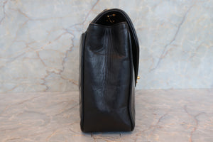 CHANEL  V-Stitch chain shoulder bag Lambskin Black/Gold hadware Shoulder bag 700100068