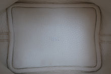 Load image into Gallery viewer, HERMES PICOTIN LOCK PM Clemence leather □J Engraving White Hand bag 800060079
