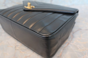 CHANEL  V-Stitch chain shoulder bag Lambskin Black/Gold hadware Shoulder bag 700100068