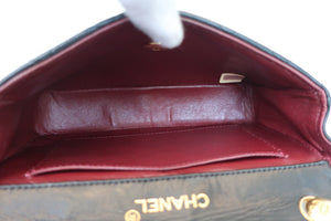 CHANEL Mini matelasse chain shoulder bag Lambskin Black/Gold hadware Shoulder bag 700060274