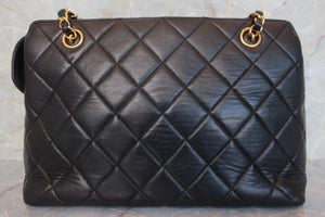 CHANEL Matelasse chain shoulder bag Lambskin Black/Gold hadware Shoulder bag 600110190