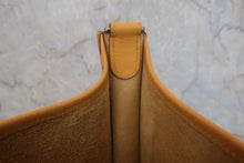 将图片加载到图库查看器，HERMES EVELYNE 3PM Epsom leather Soleil □M刻印 Shoulder bag 800030037
