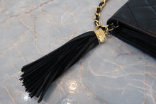 Load image into Gallery viewer, CHANEL Matelasse fringe chain shoulder bag Lambskin Black/Gold hadware Shoulder bag 600080009
