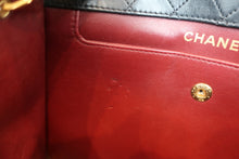 画像をギャラリービューアに読み込む, CHANEL/シャネル 2.55台形チェーンショルダーバッグ ラムスキン ブラック/ゴールド金具 ショルダーバッグ 700110123
