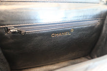 将图片加载到图库查看器，CHANEL/香奈儿 CF 流苏 链条 肩背包 羊皮 Black/Gold hadware(黑色/金色金属) 肩背包 600080009
