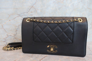 CHANEL Matelasse chain shoulder bag Soft caviar Black/Gold hadware Shoulder bag 700060265