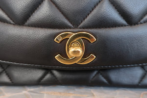 CHANEL Diana matelasse chain shoulder bag Lambskin Black/Gold hadware Shoulder bag 600110189