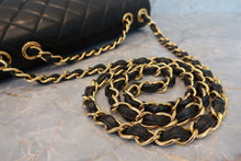 Load image into Gallery viewer, CHANEL Medium Matelasse single flap chain shoulder bag Lambskin Black/Gold hadware Shoulder bag 700100060
