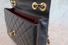 Load image into Gallery viewer, CHANEL Medium Matelasse single flap chain shoulder bag Lambskin Black/Gold hadware Shoulder bag 700100060
