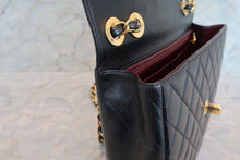 Load image into Gallery viewer, CHANEL Medium Matelasse single flap chain shoulder bag Lambskin Black/Gold hadware Shoulder bag 700100060
