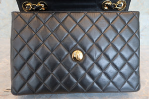 CHANEL Medium Matelasse single flap chain shoulder bag Lambskin Black/Gold hadware Shoulder bag 700100060