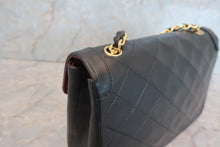 Load image into Gallery viewer, CHANEL Matelasse chain shoulder bag Lambskin Black/Gold hadware Shoulder bag 600100070
