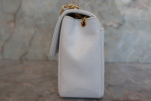 CHANEL Mademoiselle mini chain shoulder bag Caviar skin White/Gold hadware Shoulder bag 600080016