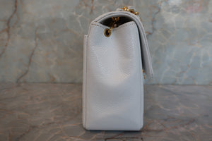 CHANEL Mademoiselle mini chain shoulder bag Caviar skin White/Gold hadware Shoulder bag 600080016