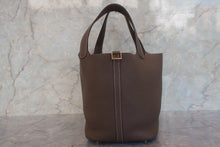将图片加载到图库查看器，HERMES PICOTIN LOCK MM Clemence leather Etoupe gray Z刻印 Hand bag 700120214
